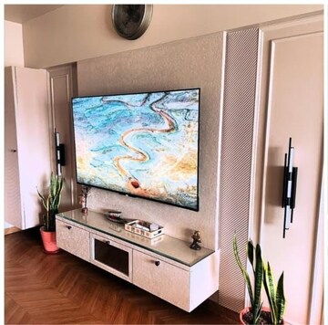 Bedroom in 2 BHK Apartment at Silver Arch Eden woods, Andheri West – for Sale