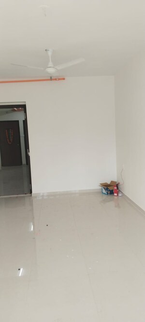 2.5 BHK Apartment For Rent in Bharat Arize, Goregaon West