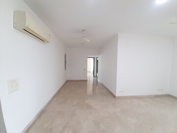 Room in 3 BHK Apartment at DB Orchid Woods, Goregaon East – for Sale