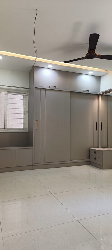 Room in 2 BHK Apartment at My Home Tridasa, Tellapur – for Rent