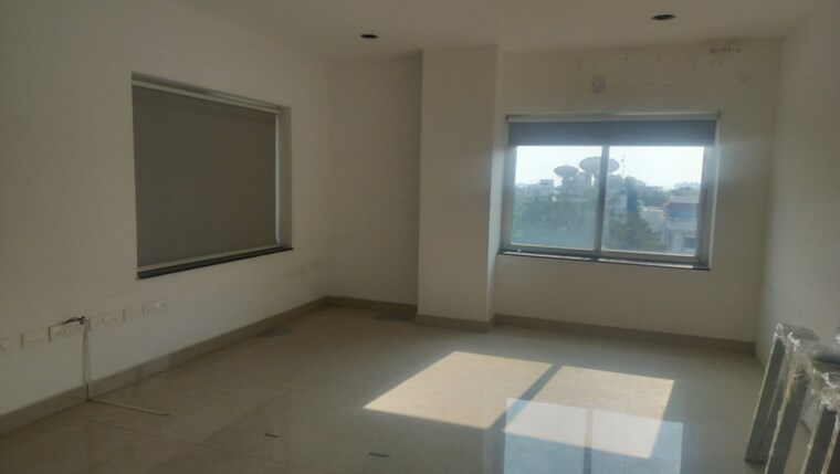 Room, jubilee hills Commercial Office Space 3200 Sq.Ft. In Jubilee Hills Hyderabad 9690842