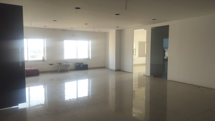Room, jubilee hills Commercial Office Space 3200 Sq.Ft. In Jubilee Hills Hyderabad 9690842
