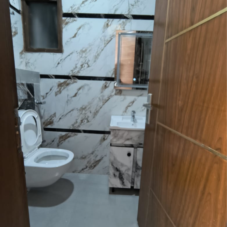 Bathroom, chattarpur 2 Bedroom 800 Sq.Ft. Builder Floor In Chattarpur Delhi 9690862