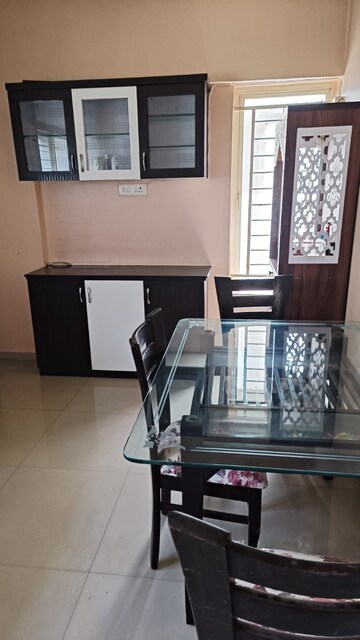 Room in 2 BHK Apartment at Vardhaman Square, Kharadi – for Rent