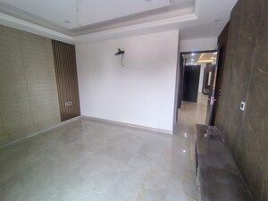 Room in 3 BHK Builder Floor at BPTP Parkland Pride, Sector 77 – for Rent
