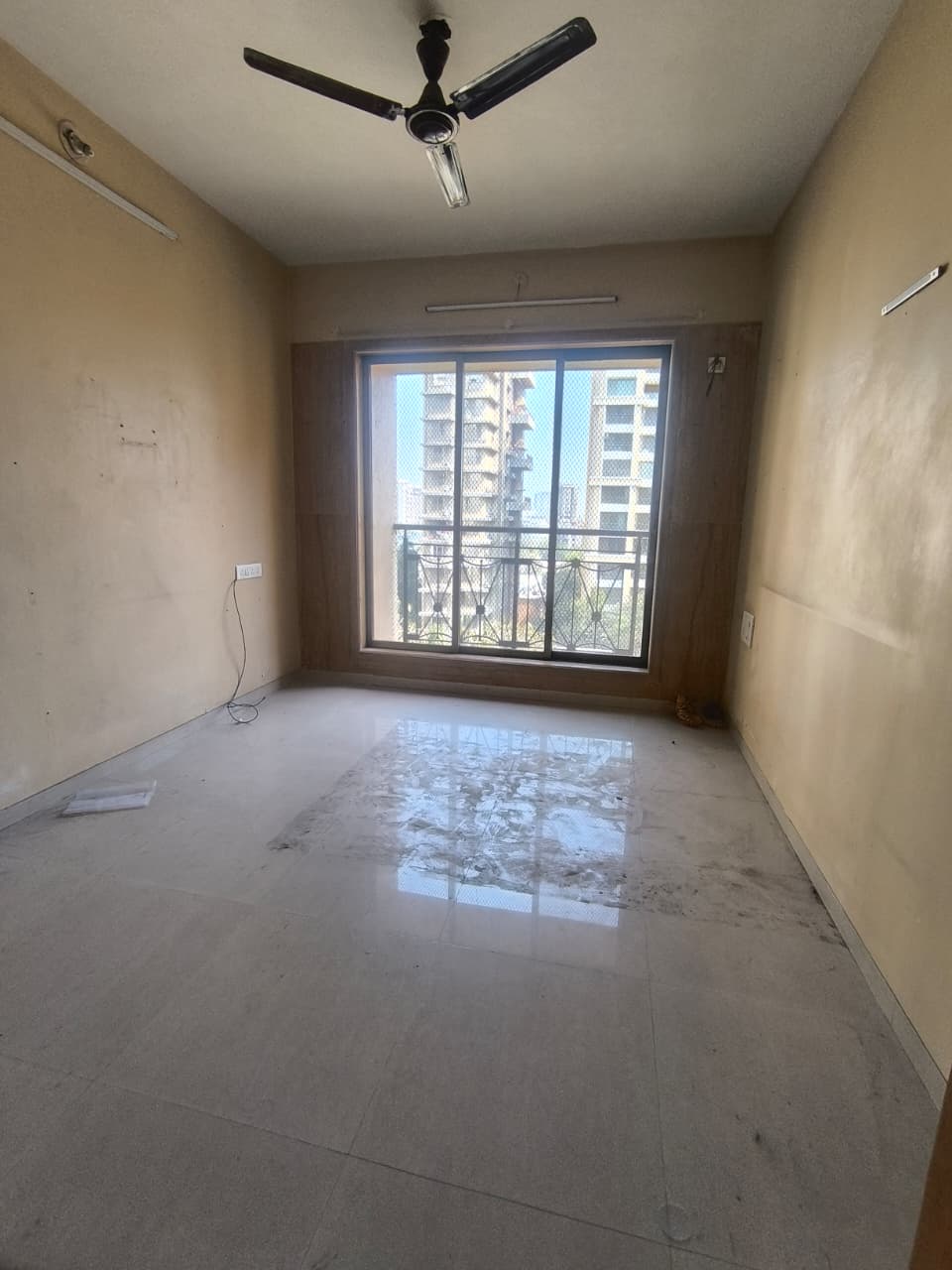 Bedroom in 3 BHK Apartment at Chembur – for Rent