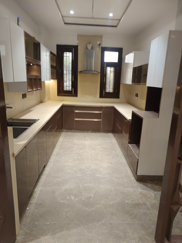 Kitchen, rohini sector 11 3 Bedroom 1100 Sq.Ft. Builder Floor In Rohini Sector 11 Delhi 9690901