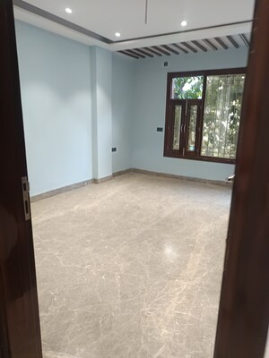 Room in 3 BHK Builder Floor at Rohini Sector 11 – for Sale