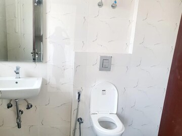 Master Bedroom in 3.5 BHK Builder Floor at Sector 57 – for Rent