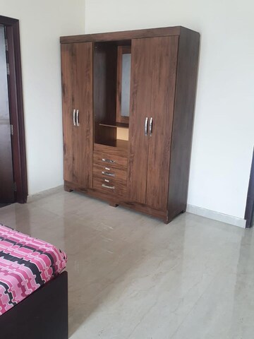 Room in 3.5 BHK Builder Floor at Sector 57 – for Rent
