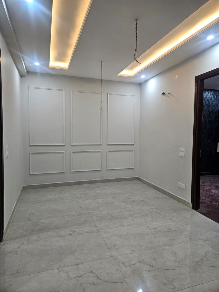 Room, dhakoli 3 Bedroom 100 Sq.Yd. Builder Floor In Dhakoli Zirakpur 9690929