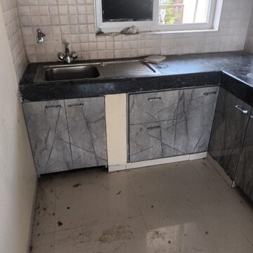 Kitchen in 3 BHK Builder Floor at BPTP Parkland Pride, Sector 77 – for Sale