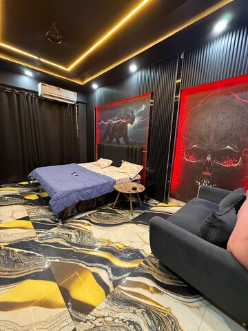 1 RK Apartment For Rent in Gaur City Center, Sector 4 Greater Noida