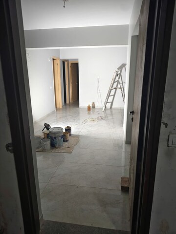 Room in 3 BHK Apartment at Sp Ring Road – for Rent