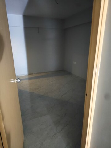 Room in 3 BHK Apartment at Sp Ring Road – for Rent