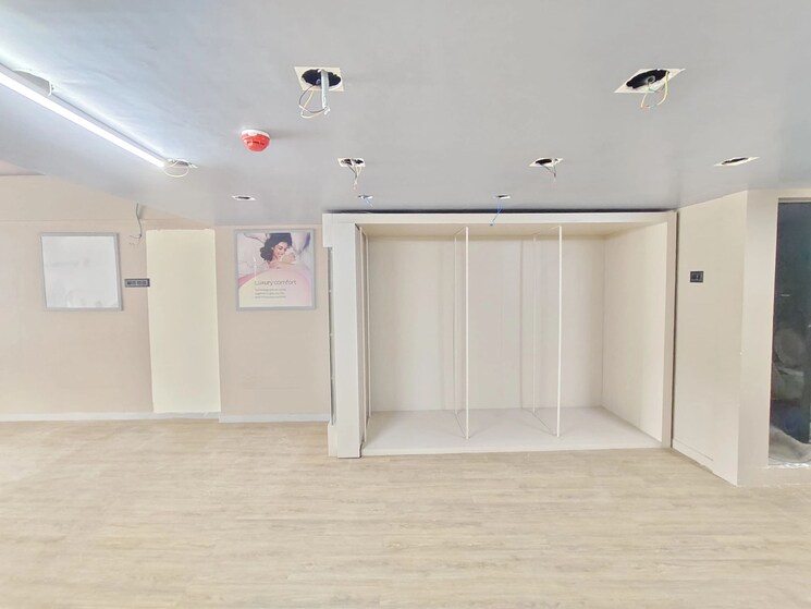 Room, wadgaon sheri Commercial Shop 500 Sq.Ft. In Wadgaon Sheri Pune 9690959