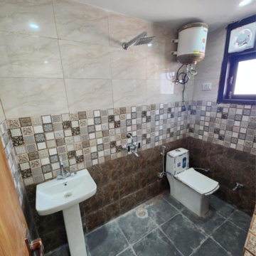 Kitchen in 2 BHK Builder Floor at Chattarpur – for Rent