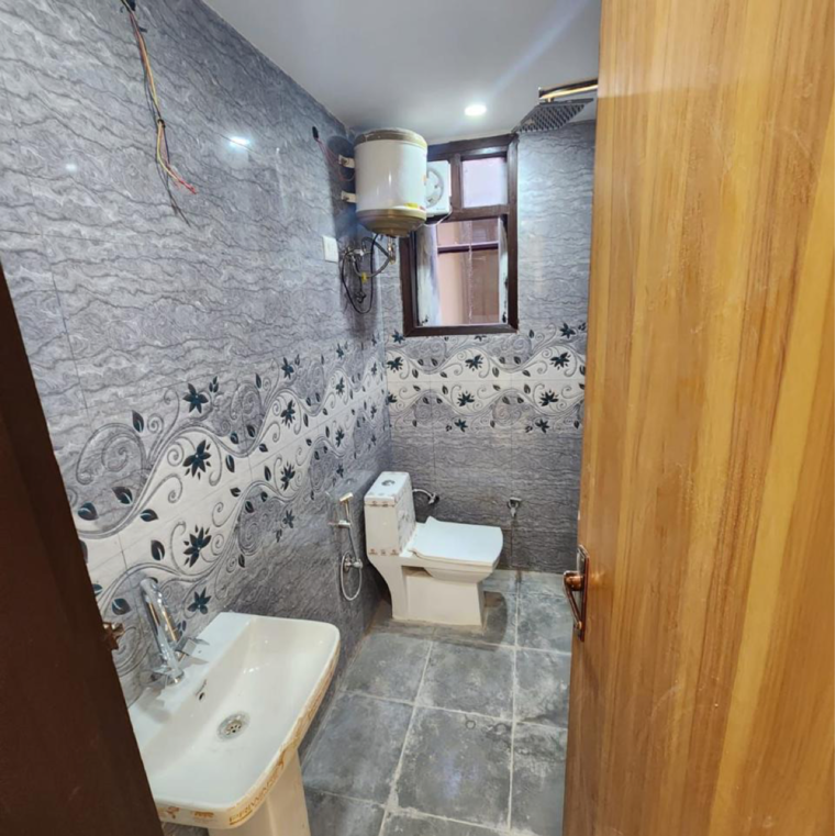 Bathroom, chattarpur 2 Bedroom 800 Sq.Ft. Builder Floor In Chattarpur Delhi 9691003