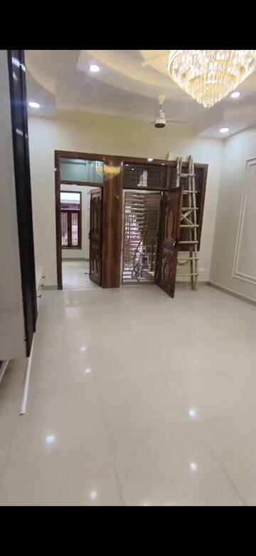 Room in 3 BHK Independent House at A and M Shakti Plaza, Shakti Khand Iii – for Sale