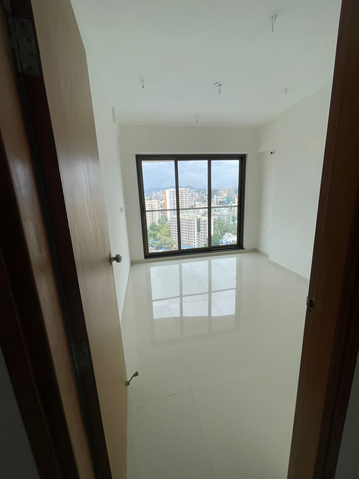 2 BHK + Pooja Room Apartment For Sale in UK Sangfroid