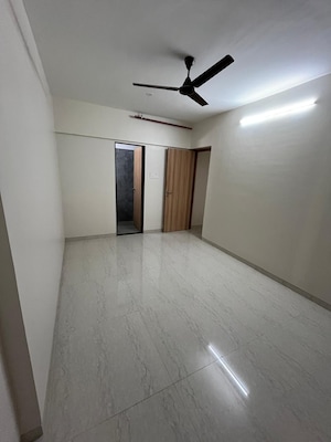 Room in 2 BHK Apartment at Andheri West – for Rent