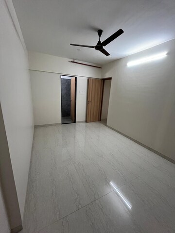 Room in 2 BHK Apartment at Andheri West – for Rent