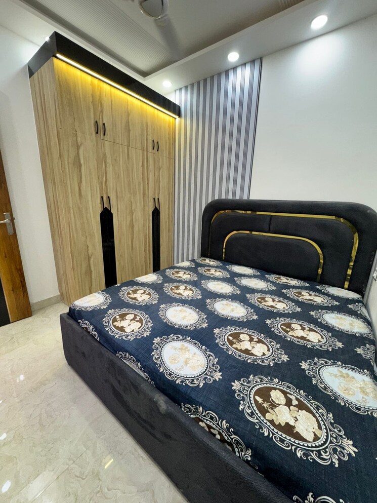 Bedroom, dwarka mor 3 Bedroom 75 Sq.Yd. Builder Floor In Dwarka Mor Delhi 9691105