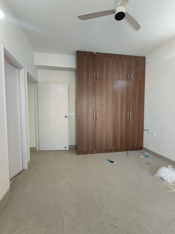 Room in 2 BHK Builder Floor at Ansal Sushant Apartments, Sushant Lok I – for Rent