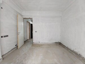 Room in 3 BHK Builder Floor at Signature Global City, Sector 37d – for Sale