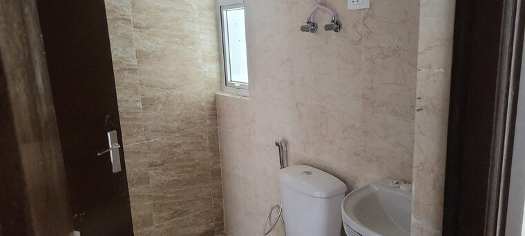 Bathroom, amrapali-terrace-homes 2 Bedroom 990 Sq.Ft. Apartment In Tech Zone 4 Greater Noida Greater Noida 9691173
