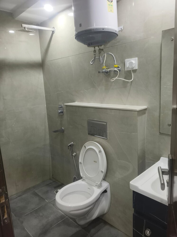 Bathroom, saket 2 Bedroom 900 Sq.Ft. Builder Floor In Saket Delhi 9691193