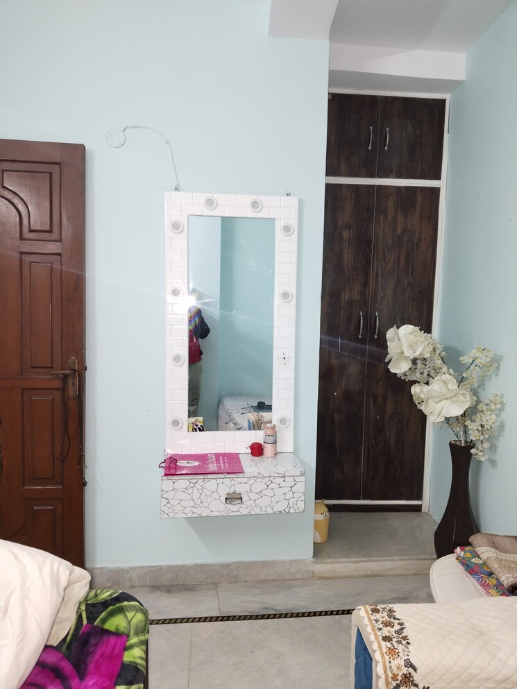 Room, khirki extension 1 Bedroom 400 Sq.Ft. Apartment In Khirki Extension Delhi 9691215