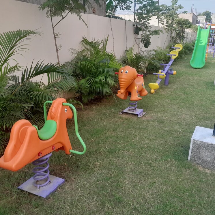 Garden, e-square-aspire 3 Bedroom 1466 Sq.Ft. Apartment In Gomti Nagar Lucknow 9691233