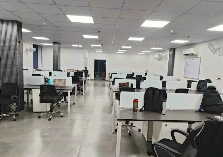 Team Area, unitech-cyber-park Commercial Office Space 2700 Sq.Ft. In Sector 39 Gurgaon 9691263