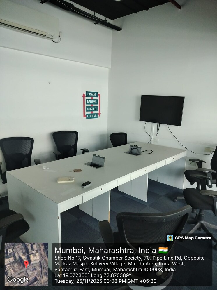 Team Area, dadar east Commercial Office Space 2350 Sq.Ft. In Dadar East Mumbai 9691290