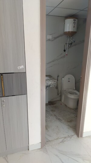 Bathroom in 3 BHK Apartment at Smart World Orchard, Sector 61 – for Sale