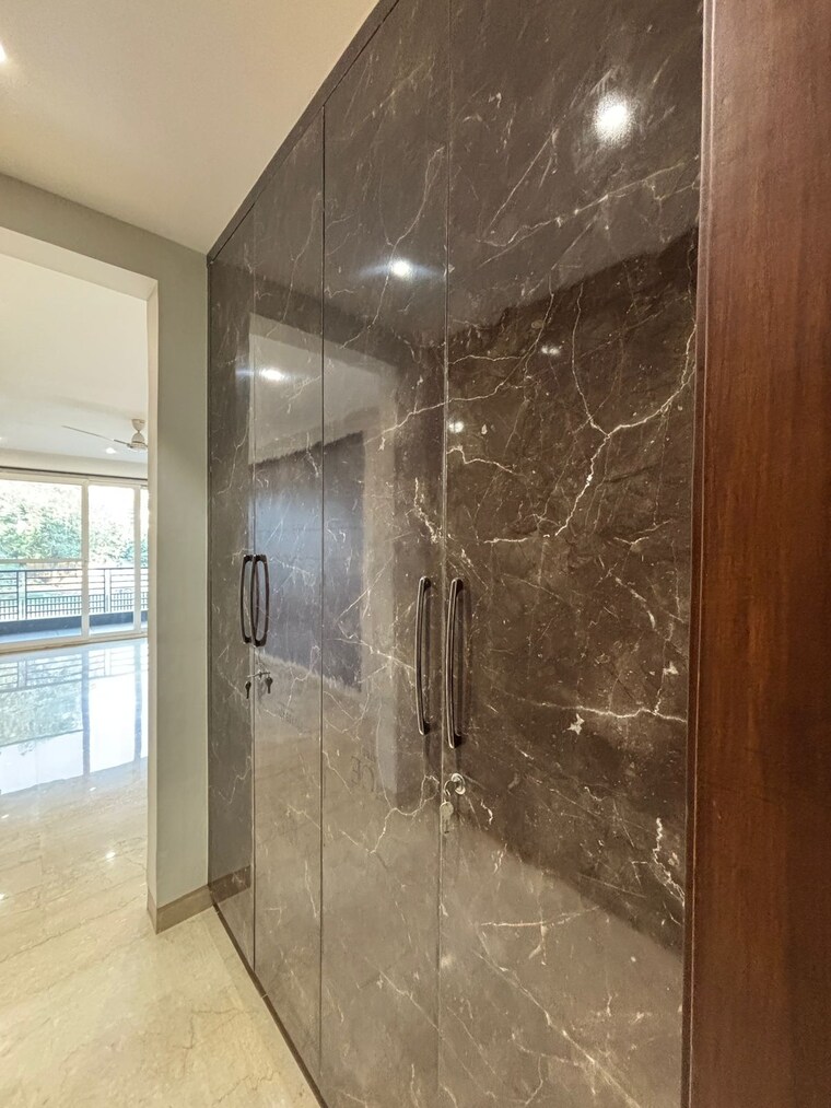 Bathroom, unitech-south-city-1 4 Bedroom 180 Sq.Yd. Builder Floor In South City 1 Gurgaon 9691297