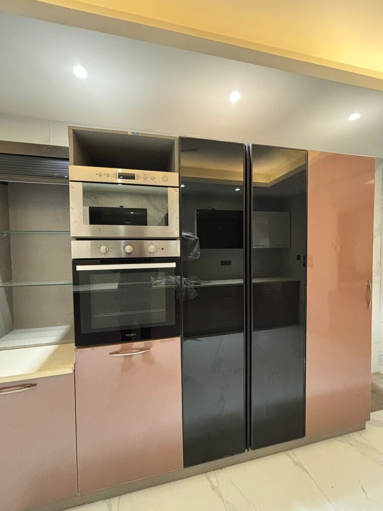 Kitchen, unitech-south-city-1 4 Bedroom 180 Sq.Yd. Builder Floor In South City 1 Gurgaon 9691297