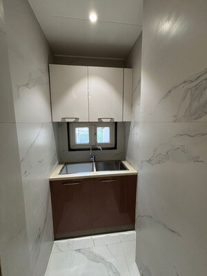 Kitchen in 4 BHK Builder Floor at Unitech South City 1, South City 1 – for Sale