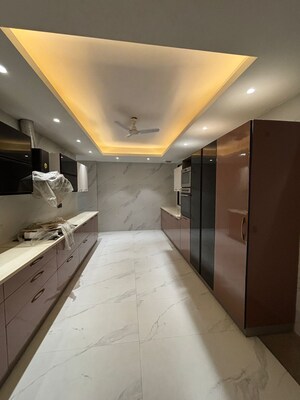 Master Bedroom in 4 BHK Builder Floor at Unitech South City 1, South City 1 – for Sale