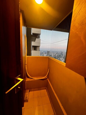 Furnished Amenities in 2 BHK Apartment at Sheth Irene, Malad West – for Rent