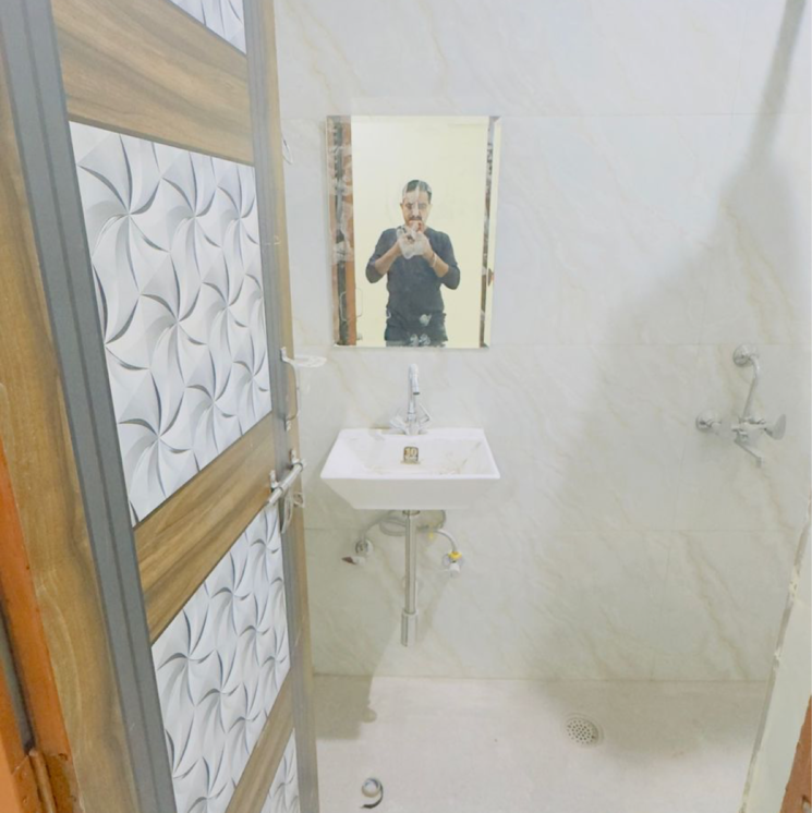 Bathroom, chattarpur 2 Bedroom 800 Sq.Ft. Builder Floor In Chattarpur Delhi 9691310