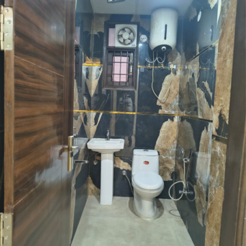 Gym in 2 BHK Builder Floor at Chattarpur – for Rent