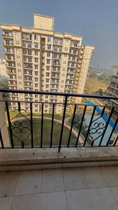 2 BHK Apartment For Sale in Signature The Serenas