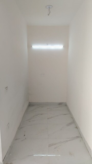 Room in 3 BHK Apartment at Smart World Gems, Sector 89 – for Sale