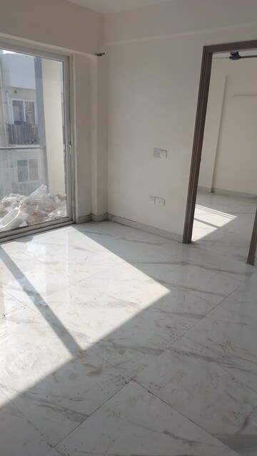 Room in 3 BHK Apartment at Smart World Gems, Sector 89 – for Sale