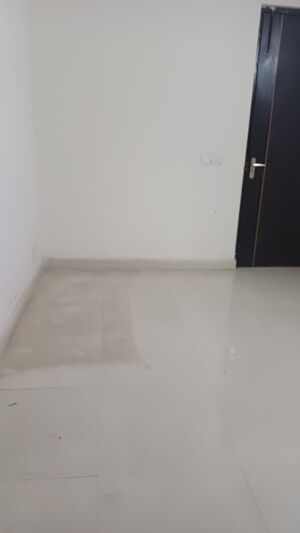 Room in 2 BHK Apartment at Signature The Serenas, Sohna Sector 36 – for Rent