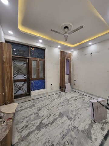 Room in 4 BHK Builder Floor at Ashoka Enclave – for Rent