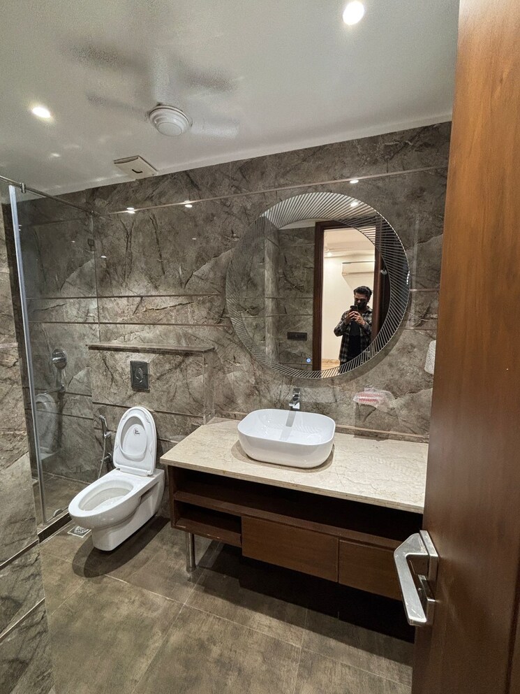 Bathroom, parsvnath-green-ville 4 Bedroom 1980 Sq.Ft. Apartment In Sector 48 Gurgaon 9691383
