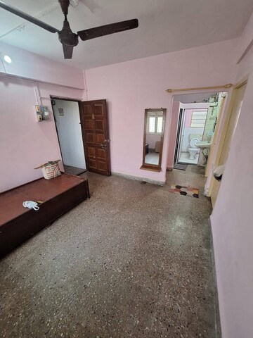 Room in 1 BHK Apartment at Azad Nagar – for Rent